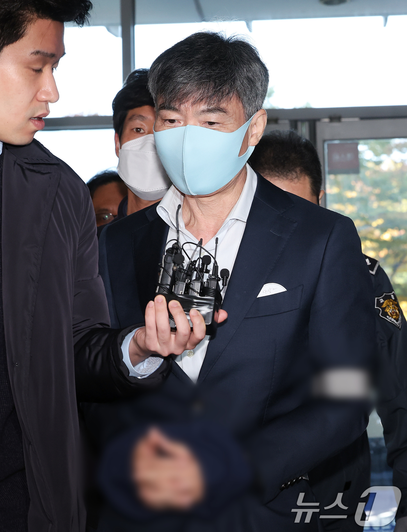 (서울=뉴스1) 이호윤 기자 = 임성근 전 해병대1사단장 구명 로비 의혹에 연루된 이종호 전 블랙펄인베스트 대표가 1일 서울 서초구 순직해병 특검 사무실에 피의자 신분으로 조사를 …