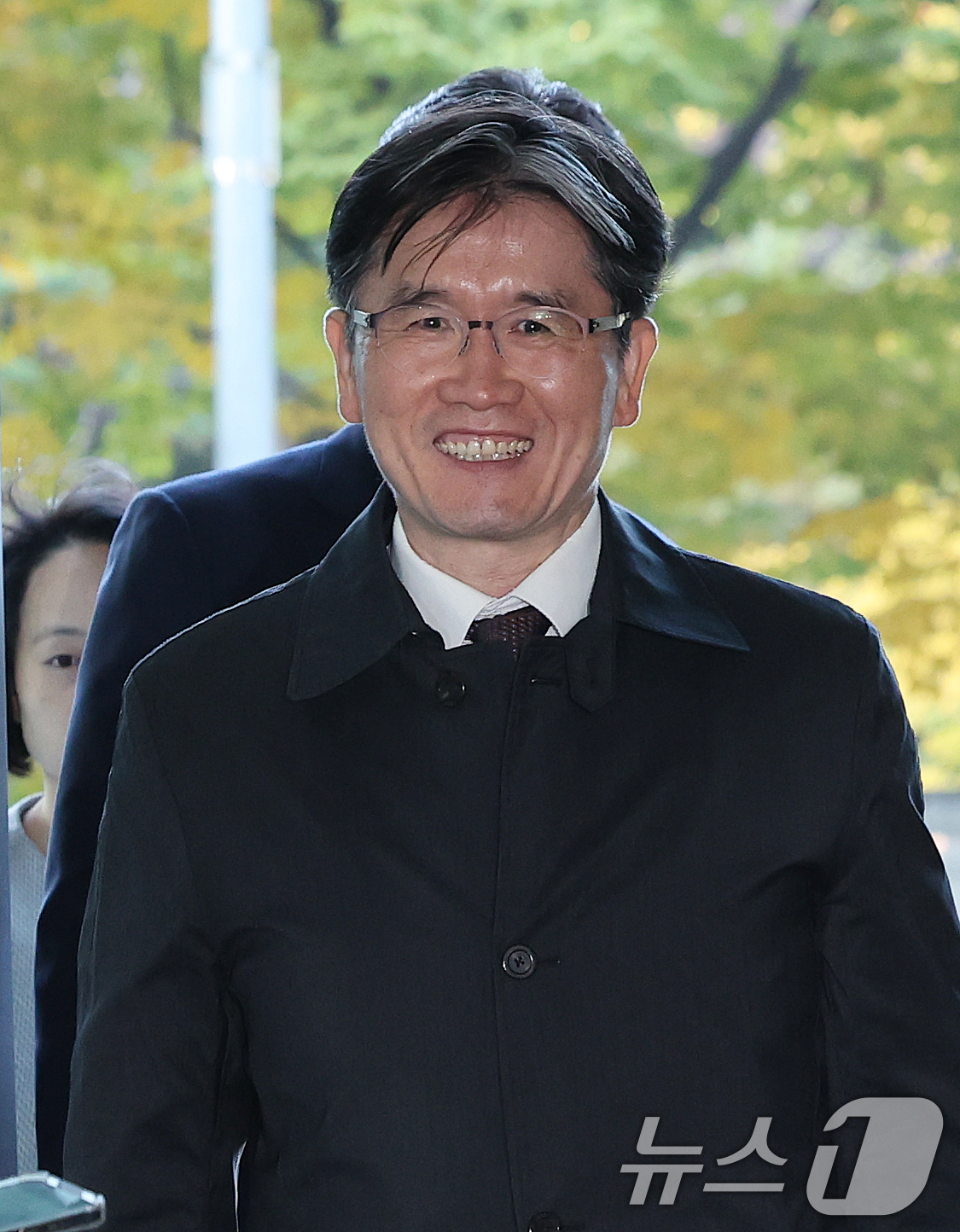 (서울=뉴스1) 이호윤 기자 = 오동운 고위공직자범죄수사처장이 1일 서울 서초구 순직해병 특검 사무실에 피의자 신분으로 조사를 받기 위해 출석하고 있다. 2025.11.1/뉴스1