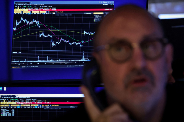 트럼프 2000달러 배당, 지수 선물 일제 랠리…나스닥 0.78%↑(상보)