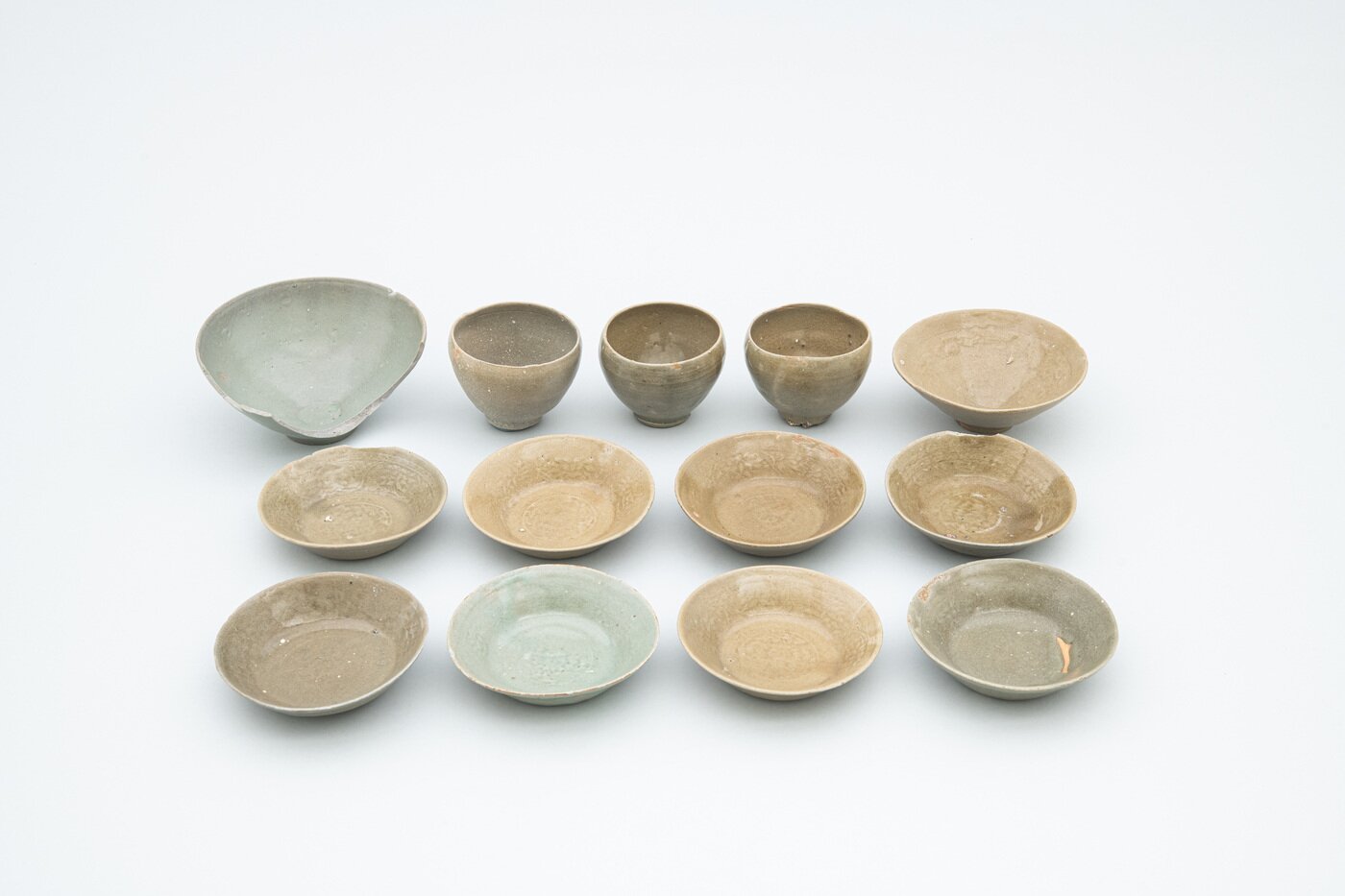 본문 이미지 - 마도5호선(추정) 접시, 완, 잔 모습(국가유산청 제공)