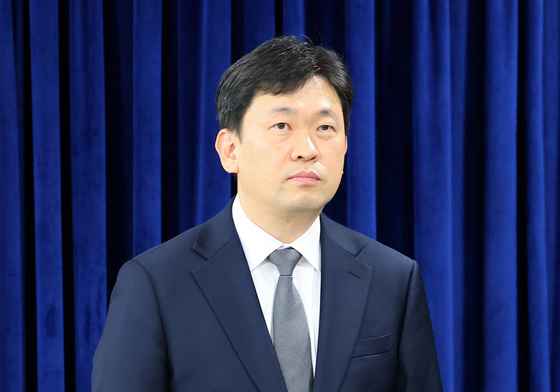 정례브리핑 나서는 윤민호 통일부 대변인