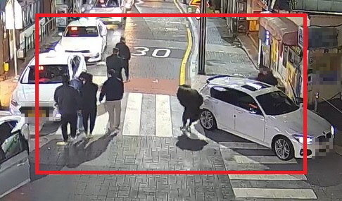 칠성파·신20세기파, 부산 도심서 흉기 들고 보복폭행…46명 검거