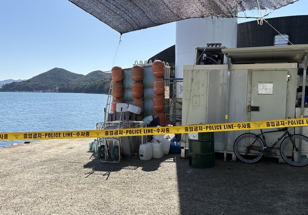 물 채워진 양식장 저수조서 숨진 채 발견된 3명…경찰 수사(종합)