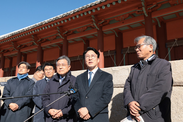 김민석-오세훈, 종묘 앞 재개발 공방…"국민 걱정"vs"정치 프레임"(종합2보)