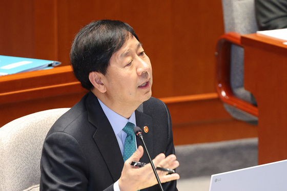 답변하는 구윤철 경제부총리