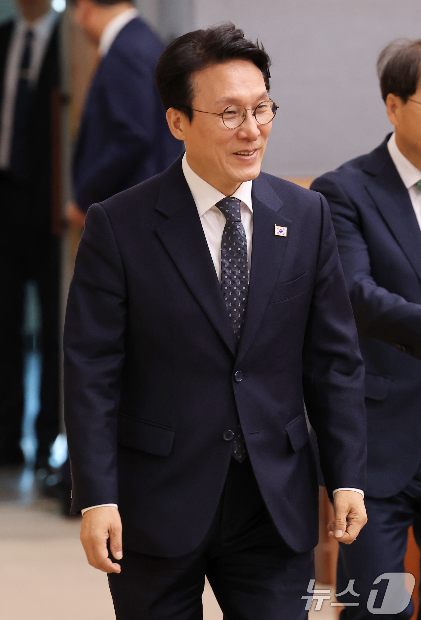 (서울=뉴스1) 임세영 기자 = 김민석 국무총리가 10일 서울 종로구 정부서울청사 별관 국제회의장에서 열린 2050 탄소중립녹색성장위원회 전체회의에 참석하고 있다.  2025.11 …