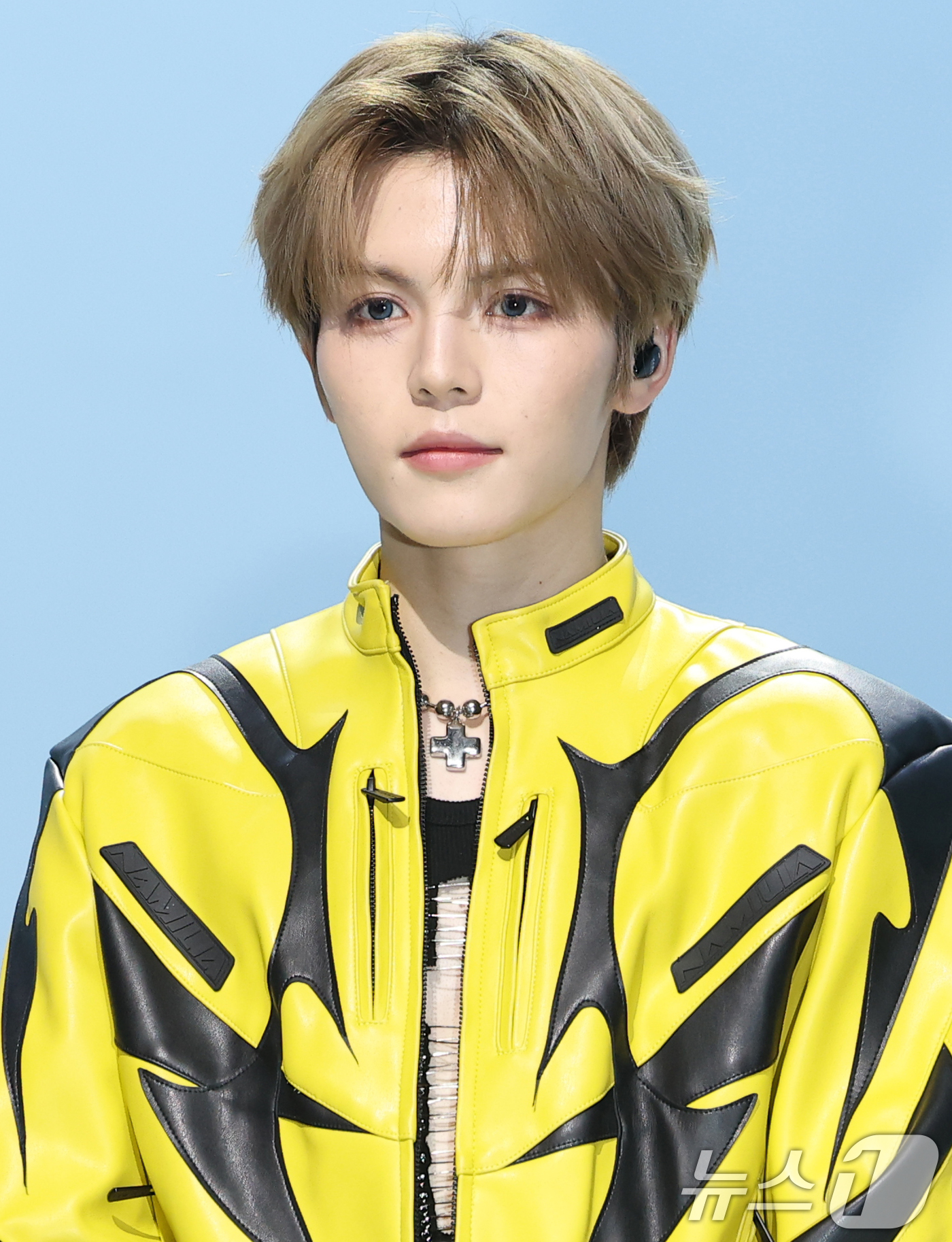 (서울=뉴스1) 권현진 기자 = 그룹 AM8IC(엠빅)의 밍카이가 10일 오후 서울 마포구 MBC에서 가진 첫 EP 'LUKOIE(루코이에)' 발매 쇼케이스에서 포즈를 취하고 있다 …