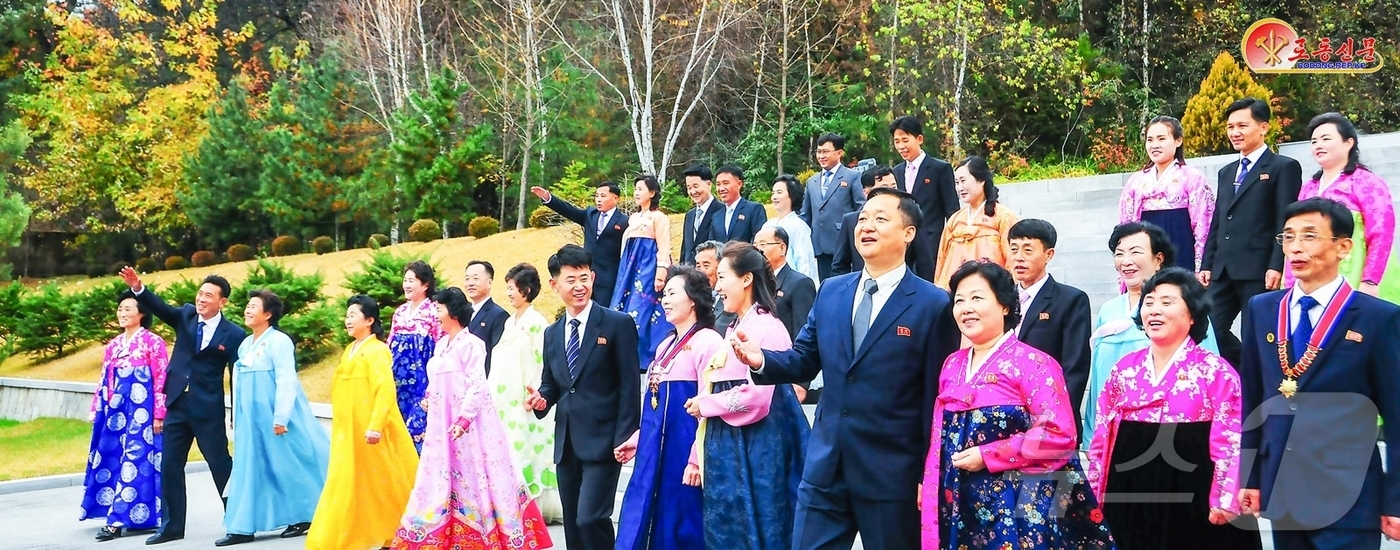 (평양 노동신문=뉴스1) = 북한 노동당 노동신문은 11일 ”새시대 보건혁명의 장엄한 격류가 온 나라에 세차게 굽이치는 속에 얼마전 정성운동의 선구자들의 뜻깊은 대회합이 성대히 진 …