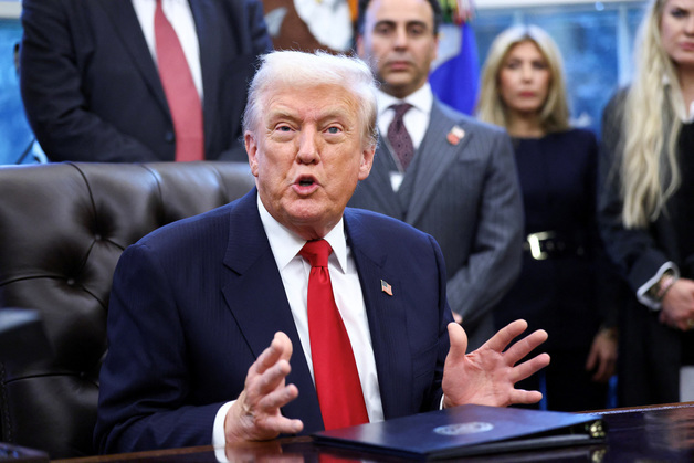 트럼프 "관세 최종심 패소하면 2900조원 환급해야…美 대재앙"