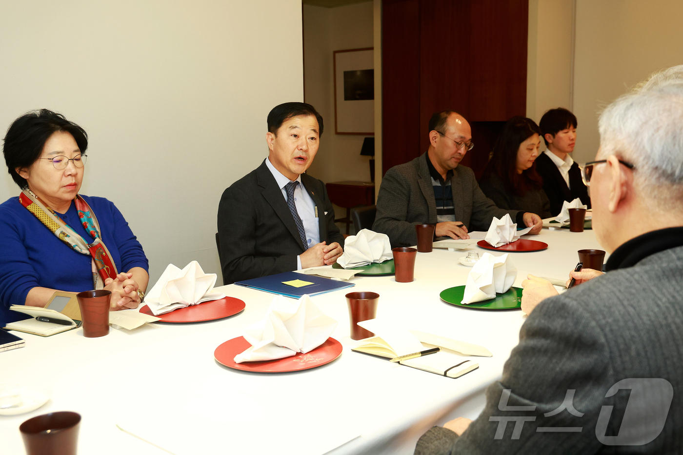 (서울=뉴스1) = 보건복지부는 10일 오후 서울시 중구 컨퍼런스 하우스 달개비에서 제3,4차 지역 필수 공공의료 강화 협의체 회의를 개최했다고 11일 밝혔다. 사진은 이형훈 제2 …