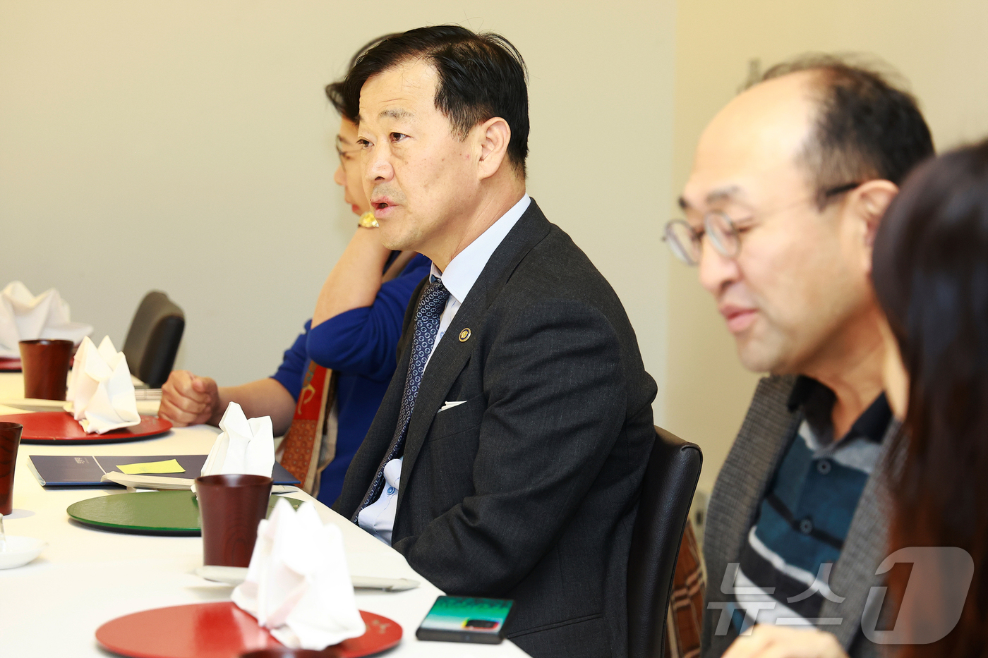 (서울=뉴스1) = 보건복지부는 10일 오후 서울시 중구 컨퍼런스 하우스 달개비에서 제3,4차 지역 필수 공공의료 강화 협의체 회의를 개최했다고 11일 밝혔다. 사진은 이형훈 제2 …