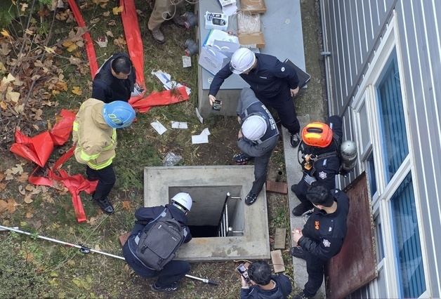 천안 병원 물탱크 내부서 병원장 등 직원 4명 질식 이송(종합)