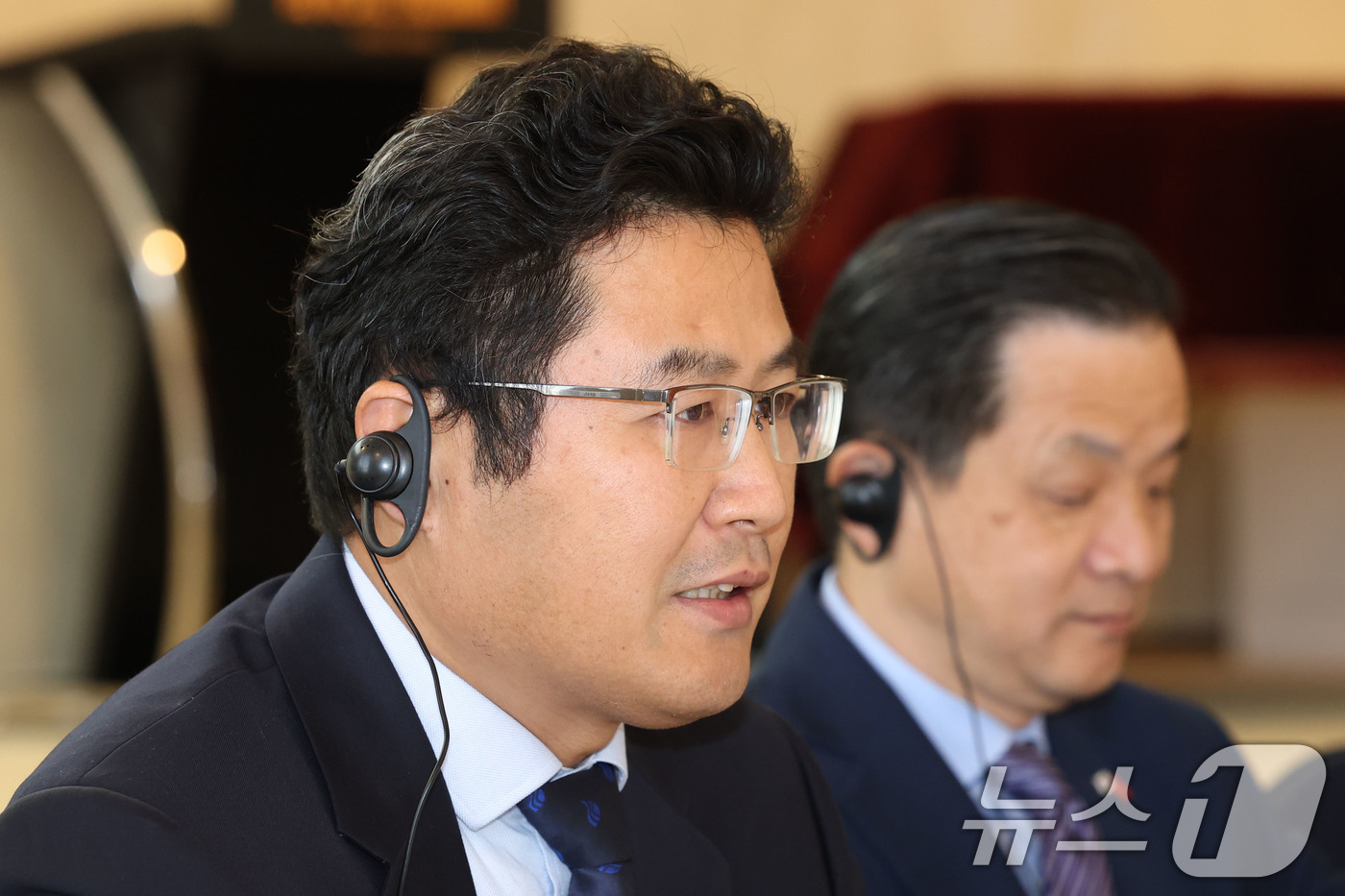 (서울=뉴스1) 이광호 기자 = 텐스천 글로벌거버넌스연구원장이 11일 오전 서울 중구 프레지던트호텔에서 '한중 전략적 협력동반자관계의 신 도약'을 주제로 열린 글로벌전략협력연구원 …