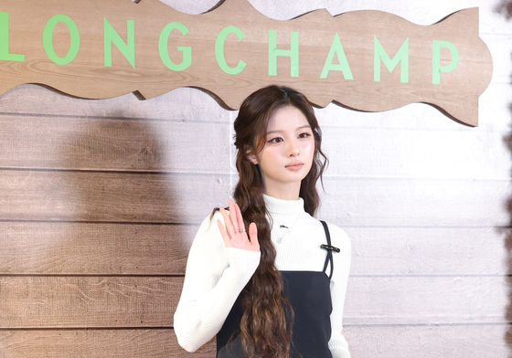 설윤, 한 번 보면 잊혀지지 않는 여신 비주얼