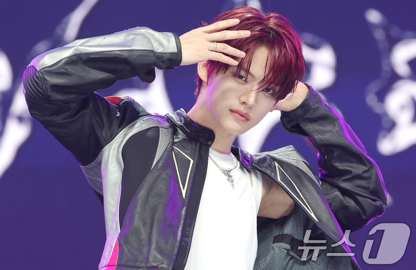 (서울=뉴스1) 권현진 기자 = 그룹 클로즈 유어 아이즈(CLOSE YOUR EYES)의 전민욱이 11일 서울 강서구 SBS 공개홀에서 열린 미니 3집 'blackout(블랙아웃) …