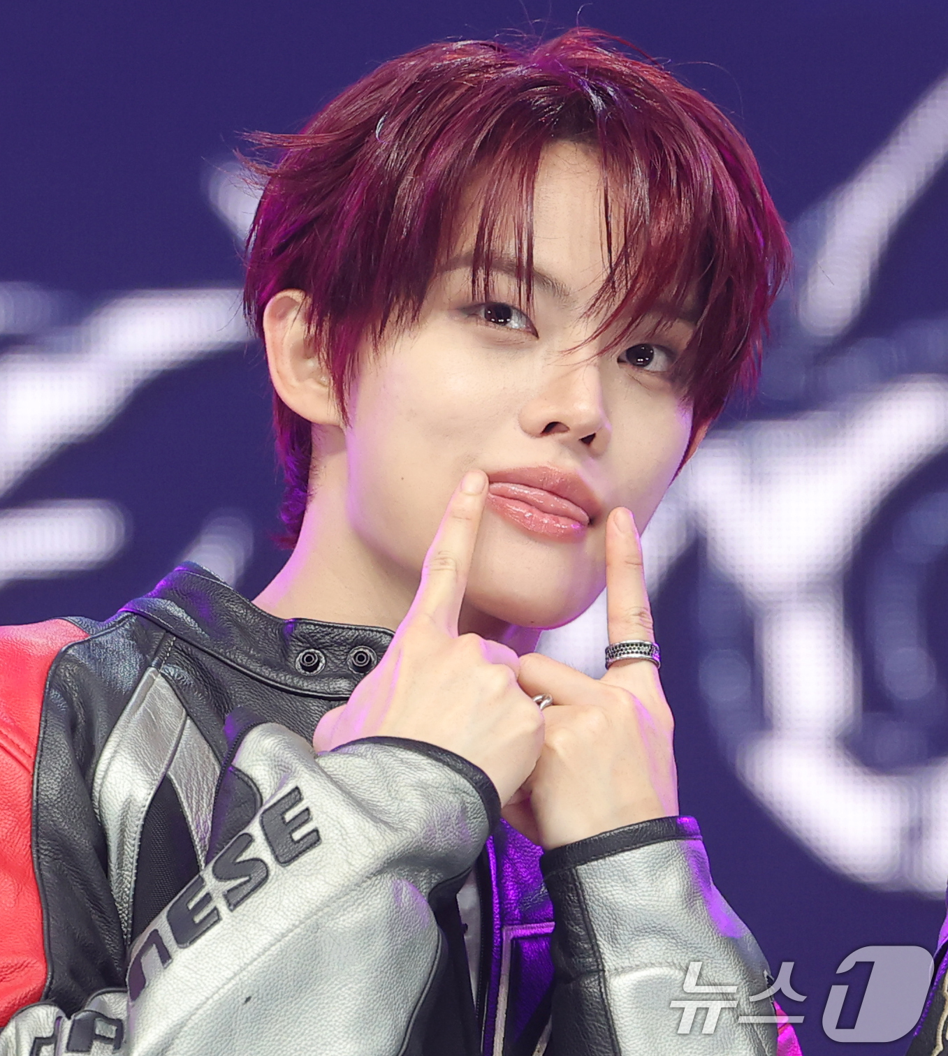 (서울=뉴스1) 권현진 기자 = 그룹 클로즈 유어 아이즈(CLOSE YOUR EYES)의 전민욱이 11일 서울 강서구 SBS 공개홀에서 열린 미니 3집 'blackout(블랙아웃) …