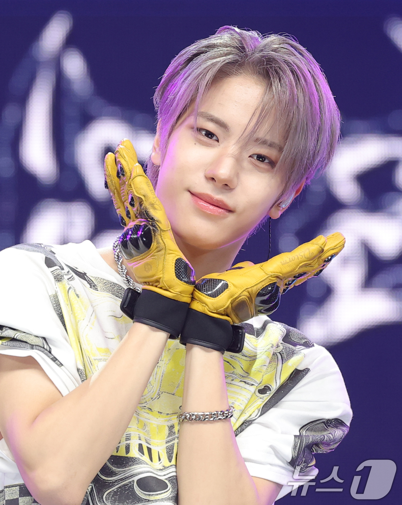 (서울=뉴스1) 권현진 기자 = 그룹 클로즈 유어 아이즈(CLOSE YOUR EYES)의 송승호가 11일 서울 강서구 SBS 공개홀에서 열린 미니 3집 'blackout(블랙아웃) …