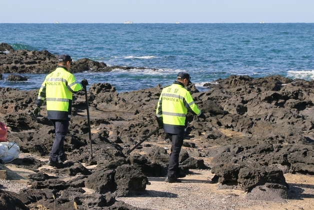 "바다에 뜨는 '茶포장 마약', 해류 따라 제주로 유입 가능성"