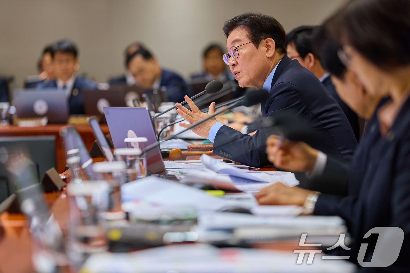 (서울=뉴스1) 허경 기자 = 이재명 대통령이 11일 서울 용산 대통령실 청사에서 열린 국무회의에서 발언하고 있다. (대통령실 제공. 재판매 및 DB 금지) 2025.11.11/뉴 …