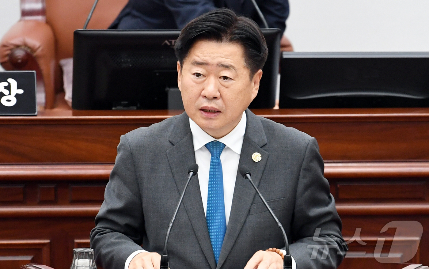 (제주=뉴스1) 오미란 기자 = 오영훈 제주특별자치도지사가 11일 제주 의회에서 열린 제444회 도의회 제2차 정례회 제1차 본회의에서 2026년도 도 예산안 및 기금운용계획안 제 …