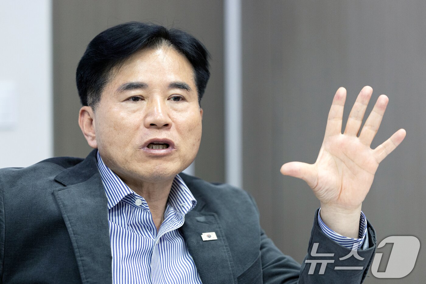 본문 이미지 - 이병진 더불어민주당 의원이 11일 서울 여의도 국회 의원회관에서 뉴스1과 인터뷰하고 있다. ⓒ News1 이승배 기자