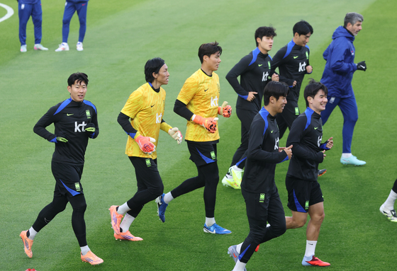 훈련 중인 대한민국 축구 대표팀