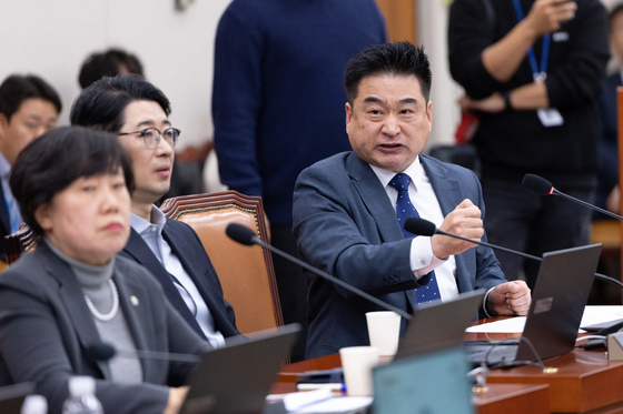 항의 발언하는 최혁진 의원