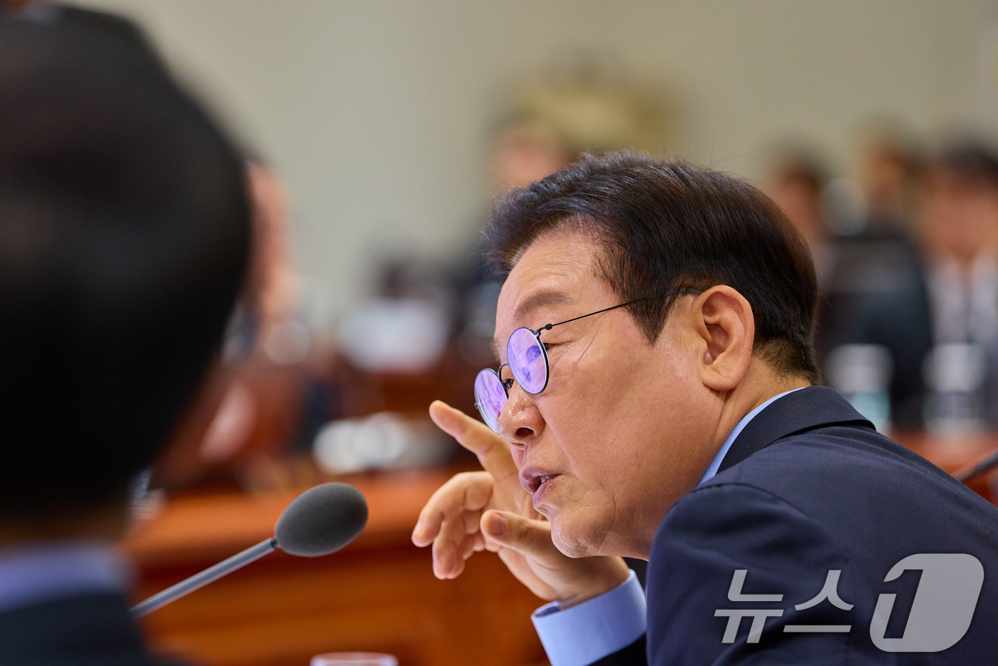 (서울=뉴스1) 허경 기자 = 이재명 대통령이 11일 서울 용산 대통령실 청사에서 열린 국무회의에서 발언하고 있다. (이재명 대통령 SNS. 재판매 및 DB 금지) 2025.11. …