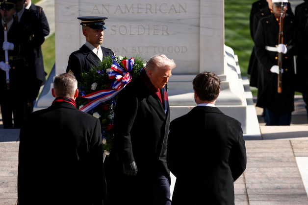 트럼프, 임시예산안 상원 통과에 "아주 큰 승리…나라 다시 열어"