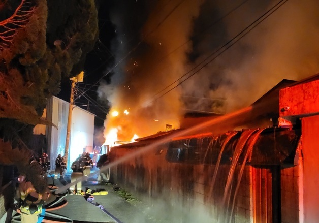경산 섬유공장·경주 양계장 잇단 화재…인명피해 없어
