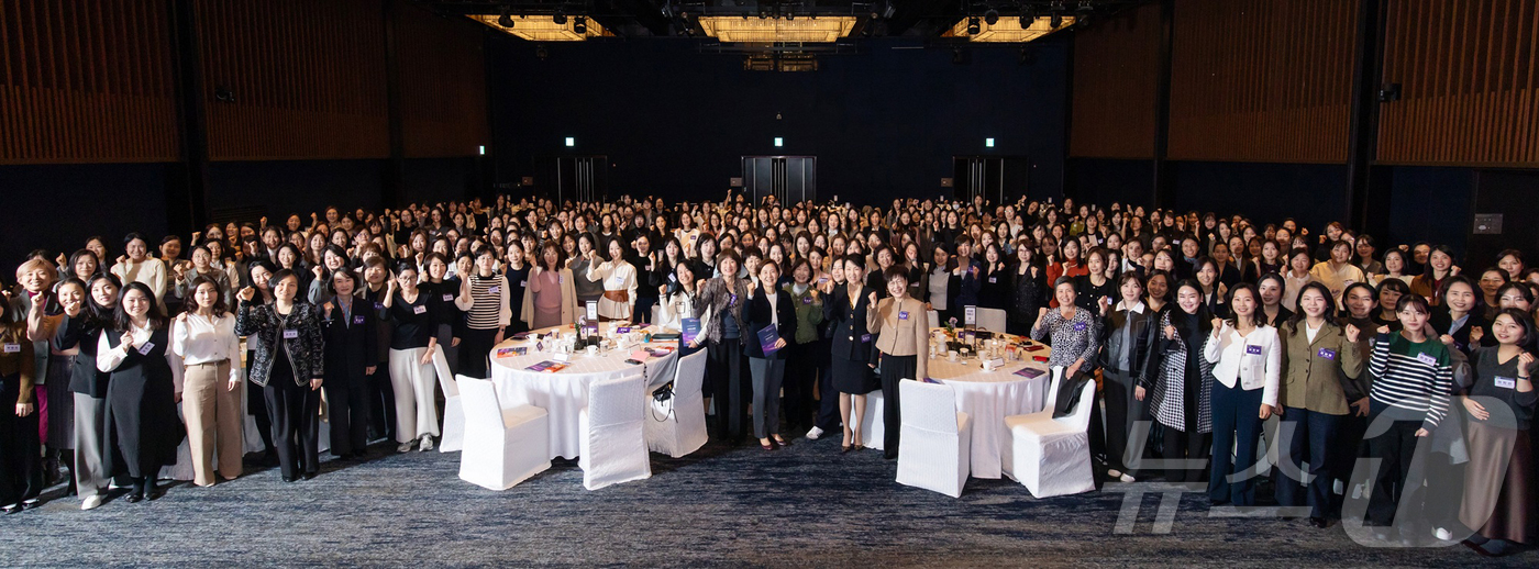 (서울=뉴스1) = 기업 여성임원들로 구성된 사단법인 WIN(Women in INnovation)(회장 김미진)이 주관하는 ‘제33회 차세대 여성리더 컨퍼런스’가 지난 11일 오후 …