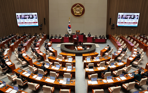 '李정부 첫 예산안' 증감심사 돌입…728조 두고 줄다리기