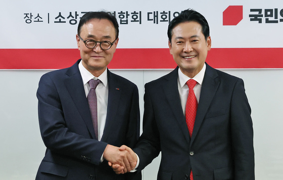 송치영 "새벽배송 금지는 생태계 붕괴" 장동혁 "李정부 답답"(종합)