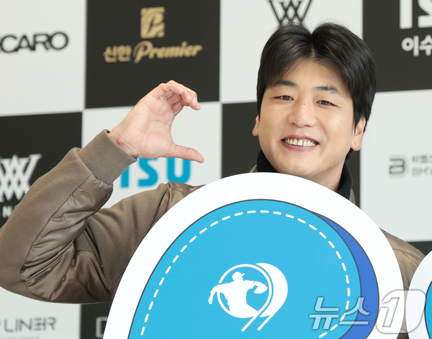 (횡성=뉴스1) 권현진 기자 = 야구선수 김광현이 12일 강원도 횡성군 벨라45 컨트리클럽에서 열린 ‘이수그룹과 함께하는 2025 류현진 재단 자선골프대회’에서 포즈를 취하고 있다 …