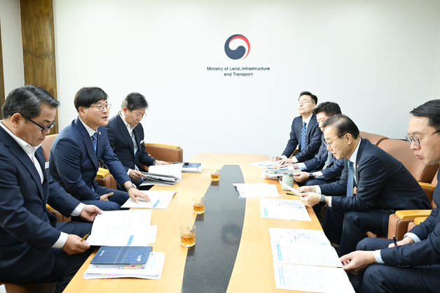 변광용 거제시장 "남부내륙철도 종착지 거제서 착공식 열려야"