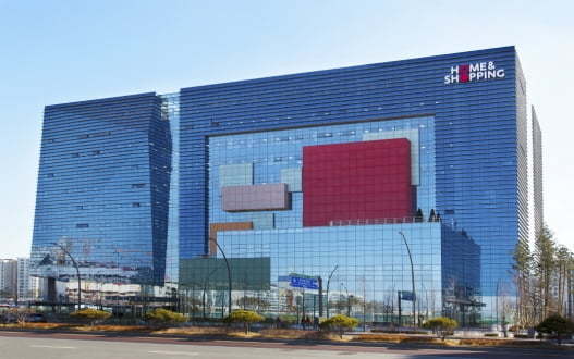 홈앤쇼핑, 쿠팡 로켓배송 시범운영 후 배송 만족도 올라