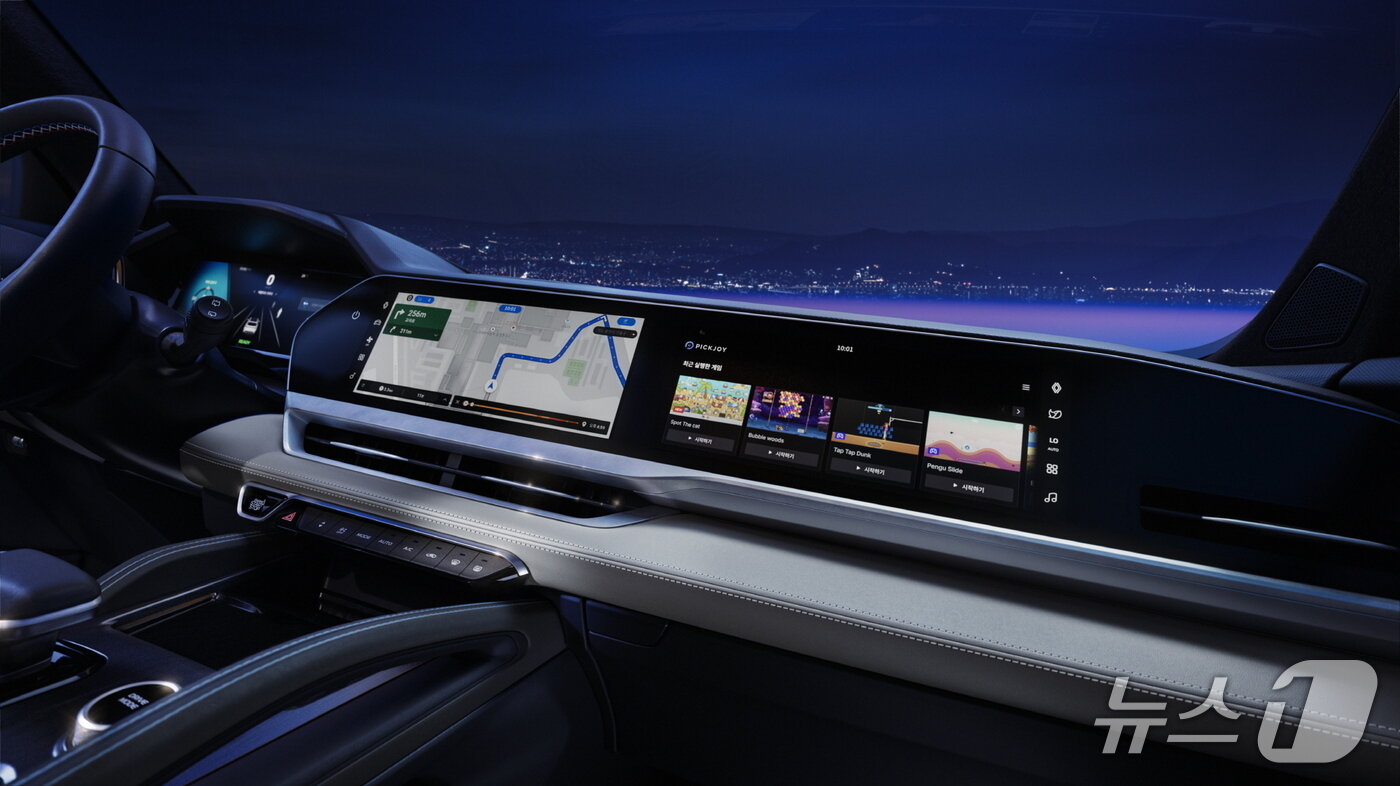 본문 이미지 -  openR 파노라마 스크린에 탑재된 아케이드 게임 기능. 