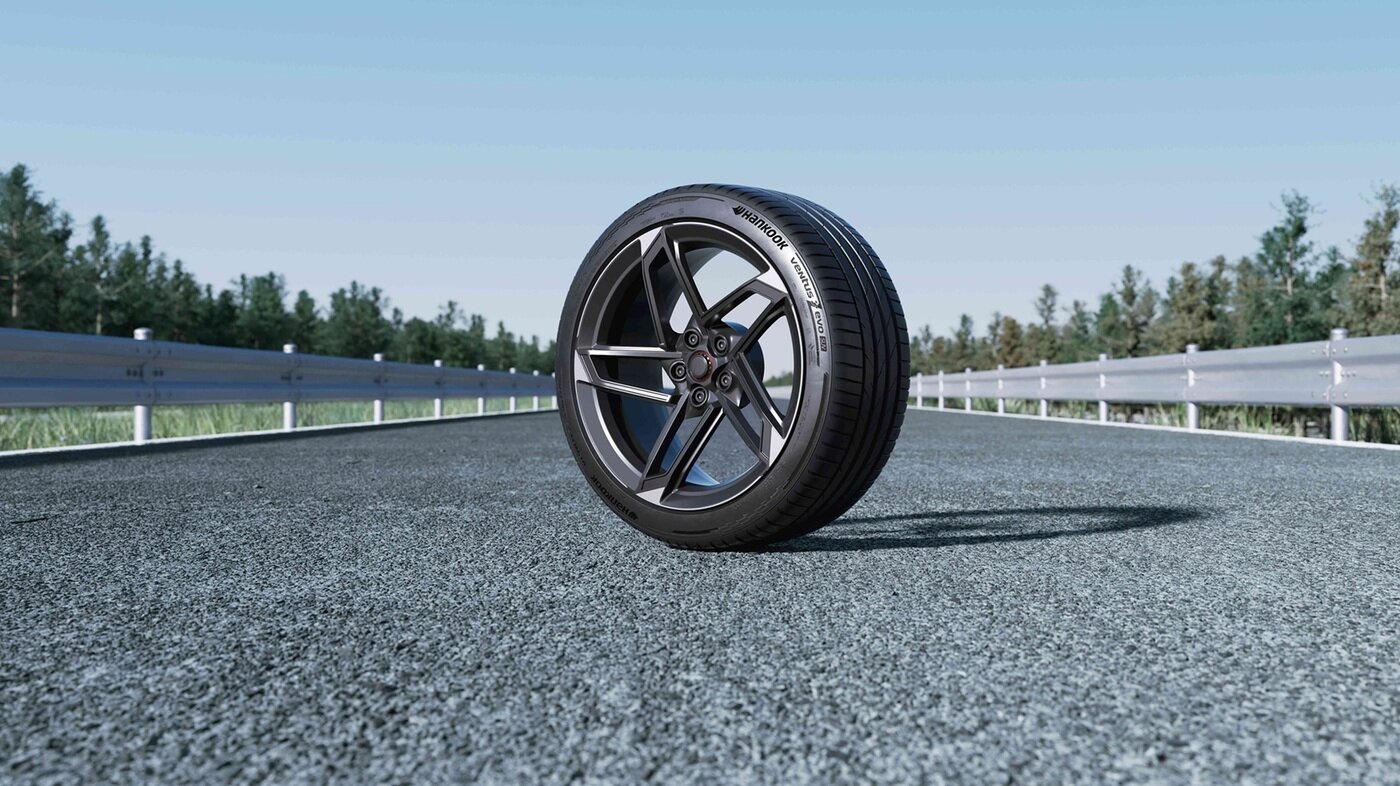 본문 이미지 - 한국타이어앤테크놀로지의 SUV 전용 초고성능 퍼포먼스 타이어 &#39;벤투스 에보 SUV&#39;&#40;한국타이어제공&#41;.