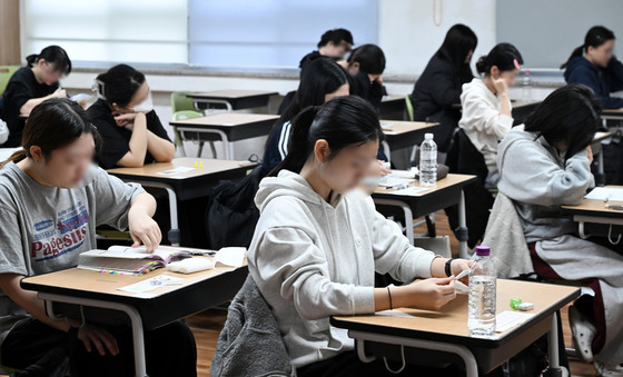 경남 수능 1교시 결시율 8.18%…전년보다 1.0%p 감소