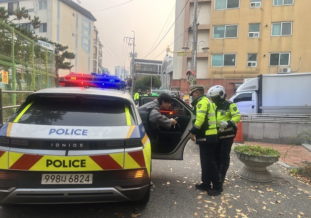 인천 곳곳서 '수능 지각 위기' 수험생 경찰 에스코트…모두 무사 입실