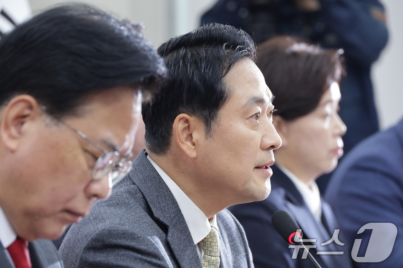 (서울=뉴스1) 신웅수 기자 = 장동혁 국민의힘 대표가 13일 서울 여의도 국회에서 열린 최고위원회의에서 발언하고 있다. 2025.11.13/뉴스1