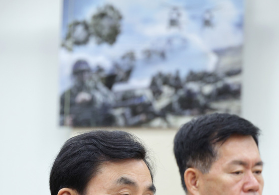 안규백 장관, 국방위원회 답변