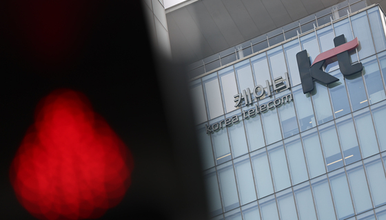 소액결제 사태에도 정체된 통신 시장…KT 위약금 면제 변수