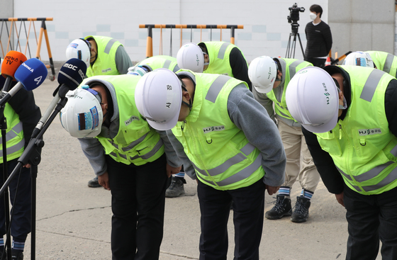 김완석 HJ중공업 대표, 울산화력 붕괴 사과