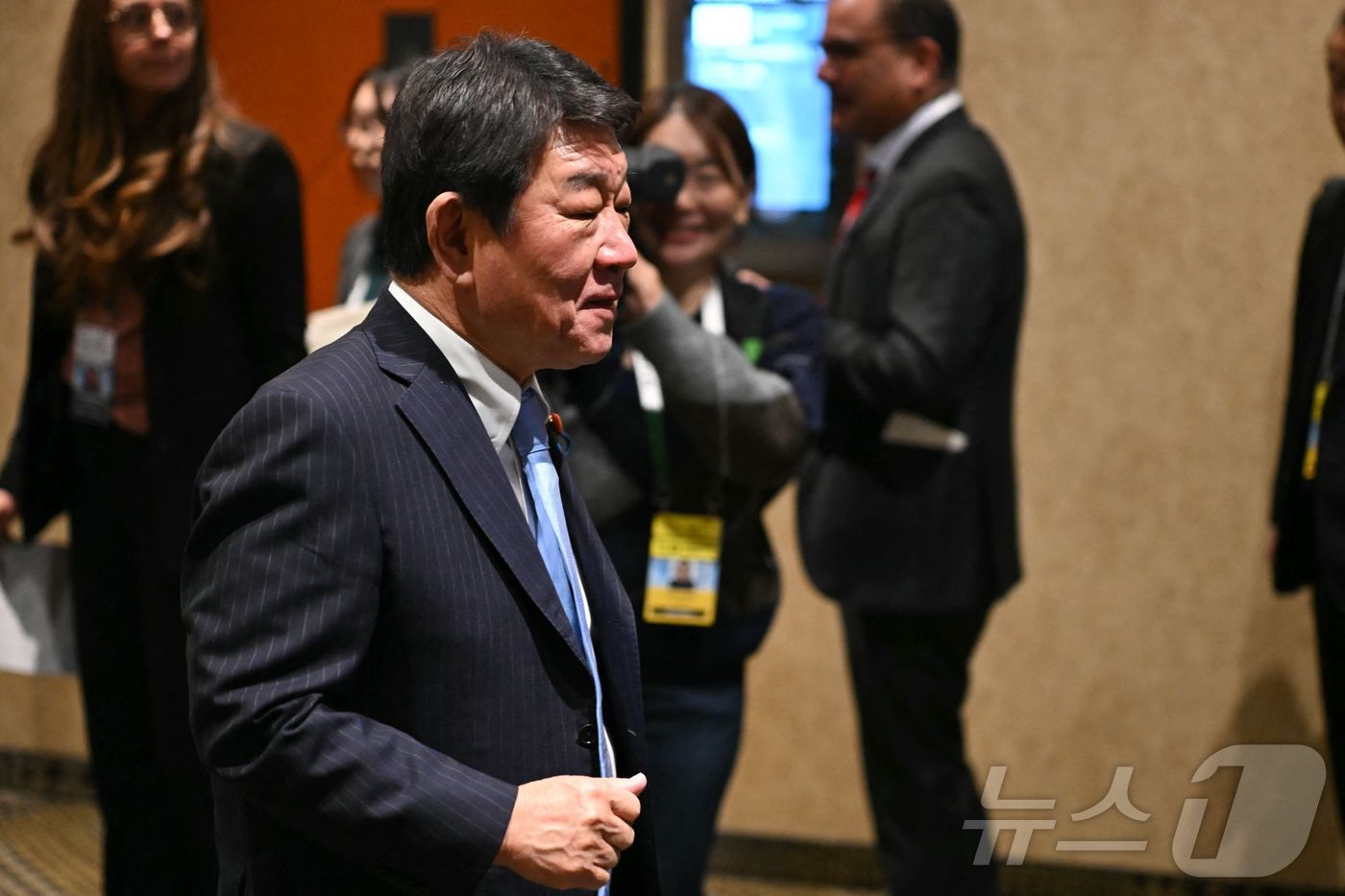 (나이아가라온더레이크 AFP=뉴스1) 김지완 기자 = 12일(현지시간) 모테기 도시미쓰 일본 외무상이 캐나다 나이아가라온더레이크에서 열린 주요 7개국(G7) 외교장관 회의장으로 향 …