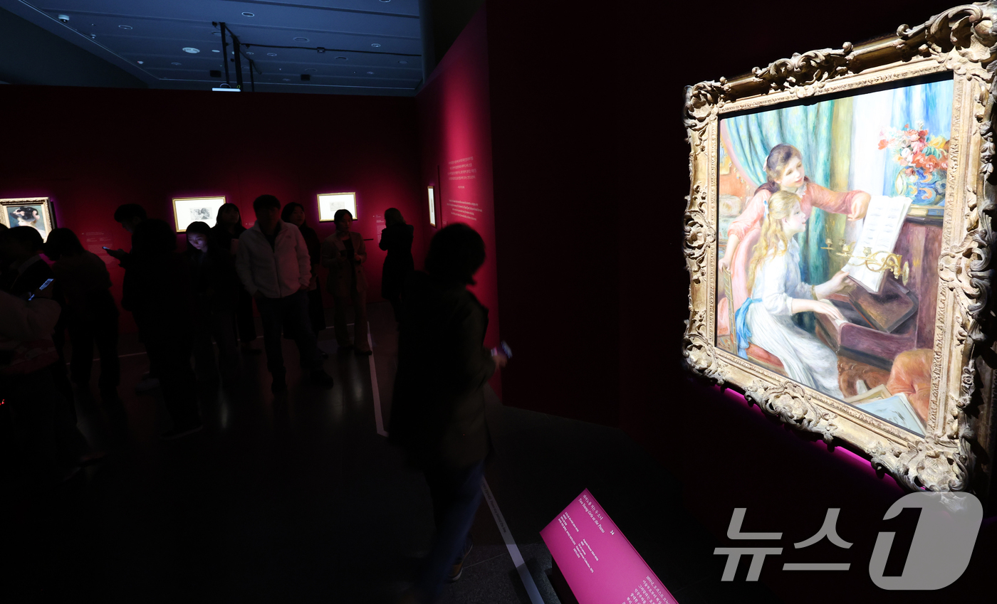 (서울=뉴스1) 김명섭 기자 = 13일 서울 용산구 국립중앙박물관 특별전시실에서 열린 '인상주의에서 초기 모더니즘까지, 빛을 수집한 사람들'-메트로폴리탄박물관 로버트 리먼 컬렉션 …