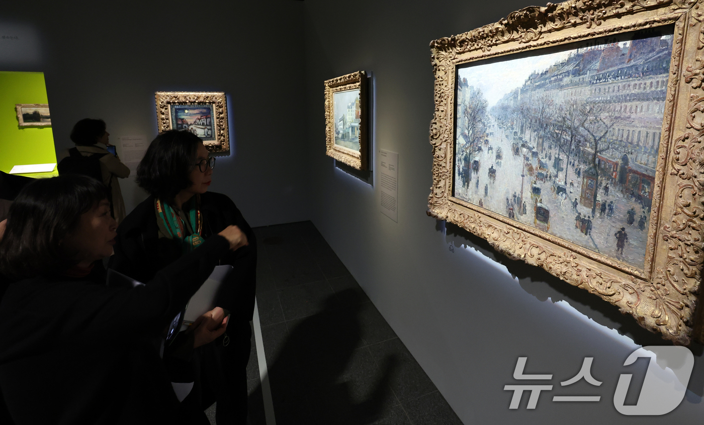 (서울=뉴스1) 김명섭 기자 = 13일 서울 용산구 국립중앙박물관 특별전시실에서 열린 '인상주의에서 초기 모더니즘까지, 빛을 수집한 사람들'-메트로폴리탄박물관 로버트 리먼 컬렉션 …