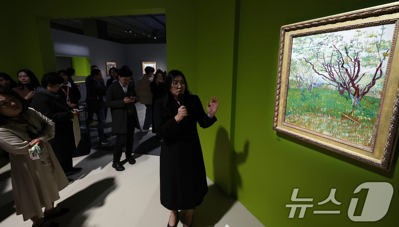 (서울=뉴스1) 김명섭 기자 = 13일 서울 용산구 국립중앙박물관 특별전시실에서 열린 '인상주의에서 초기 모더니즘까지, 빛을 수집한 사람들'-메트로폴리탄박물관 로버트 리먼 컬렉션 …