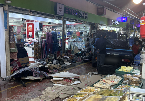 부천 시장 2명 사망·18명 부상 '아비규환'…"트럭, 브레이크등 안 켜졌다"(종합2보)