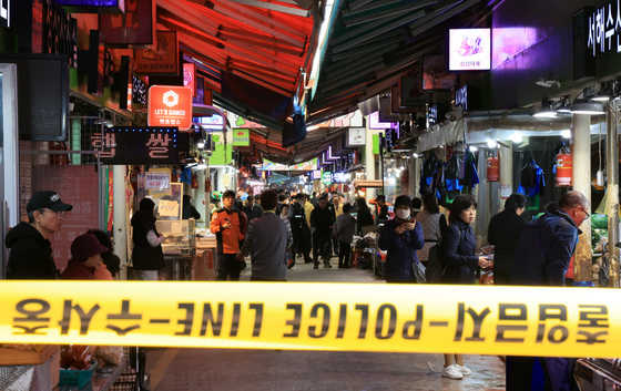 당신이 밟은 건 '가속 페달'일 수 있습니다 [박응진의 참견]